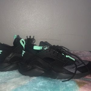 Nike huarache shoes
